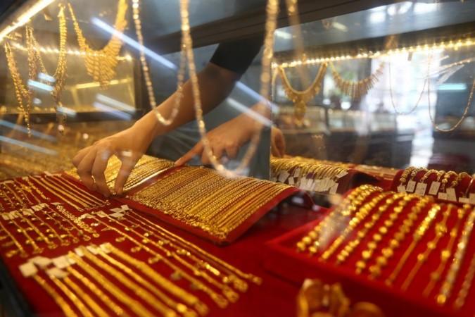 Gold hits fresh record high on MCX amid US economic uncertainty