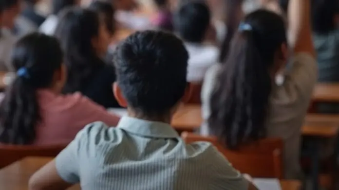Delhi Private School Fees Frozen: New 2026 Law Update