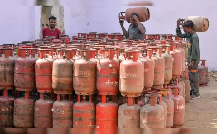 LPG Shortage Spikes Ready-2-Eat Food Sales:India 2026 Crisis
